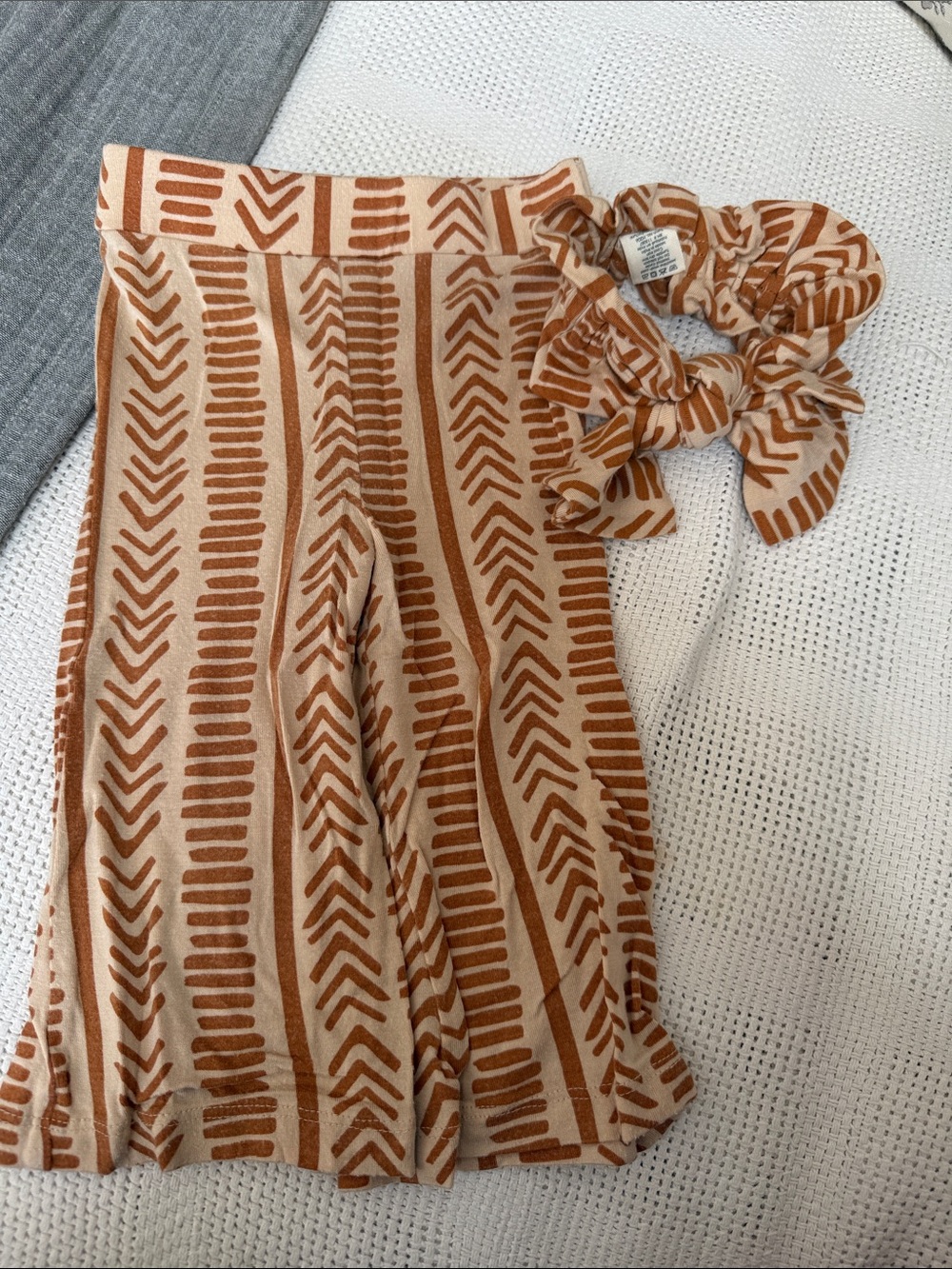 kate quinn Girls Rust and Cream Patterned Matching Set with Scrunchies